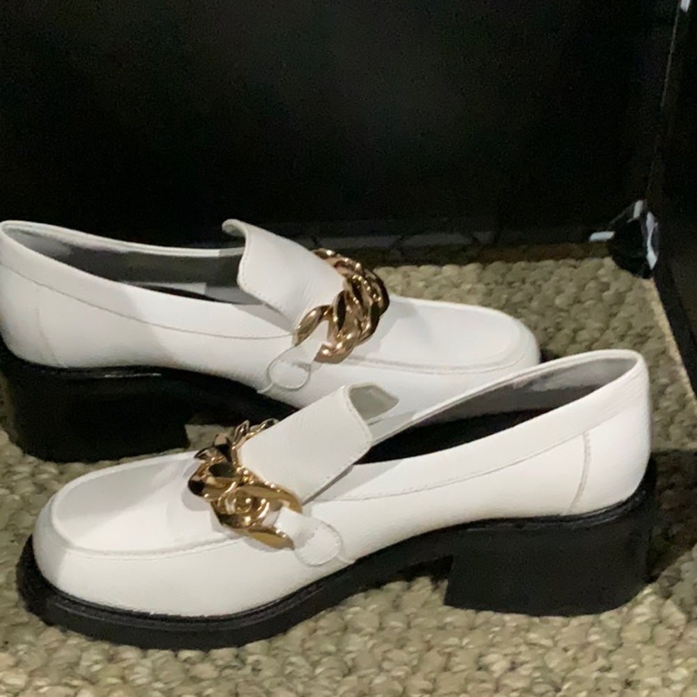 #406 NWOT W Sz 7.5 M Lizard White Leather Loafers WGold Chain Accent - Picture 5 of 8